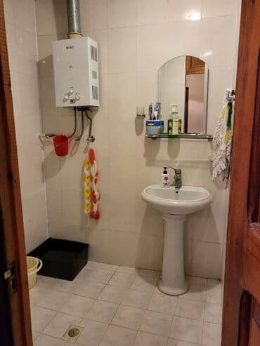 binə qəsəbəsi: Bakı, 3 otaqlı, Köhnə tikili, 70 kv. m — 9