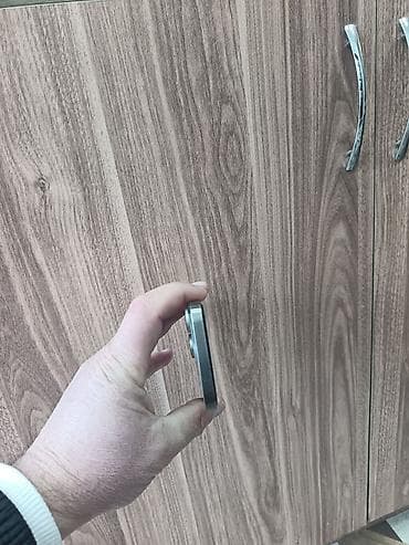 iphone 6 es plus: IPhone 16 Pro — 5