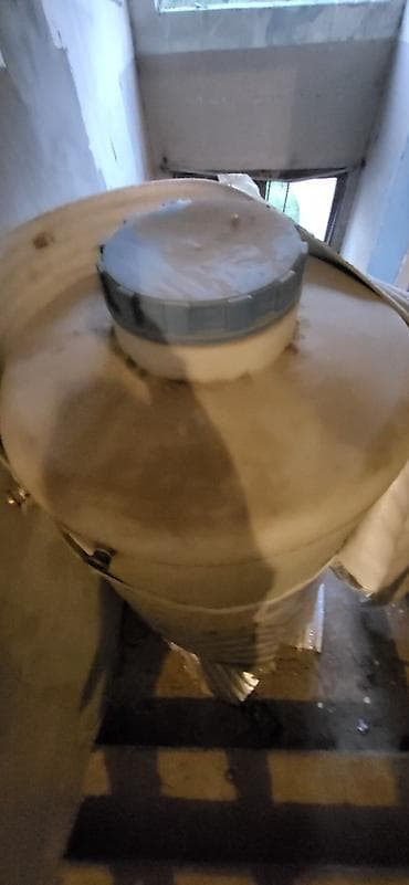 su samuru: Bak, Plastik, 1000 l l, İşlənmiş — 2