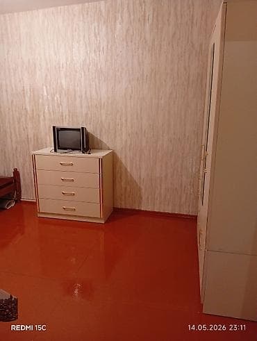 oz evimdir: Inşaatçılarda 5/5 xruşovka 1 otaqlı yeni temirden çıxmış ev kiraye — 4