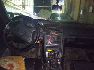 Volkswagen: Mercedes-Benz 220: 2.2 л | 1995 г. Седан — 4