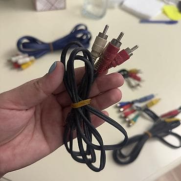 iphone 7 aux: AV kabelləri dəsti Məhsulun tərkibi: - 3.5 mm TRRS (4-pole) kişi jack — 2