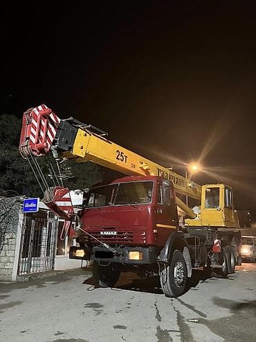 kamaz siqnali: KamAZ kran 5320, 25 tonluq, 3 mostludur. Maşın çox ideal — 4