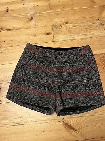 Qadın şortu - Ölçü: 28 (etiketdə göstərilib) - Model: qısa kəsim, bel