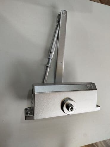 Qapı bağlayıcı – YALE - Marka: YALE (korpus üzərində loqo mövcuddur)