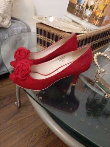 4xl nece razmerdi: Tuflilər, Ölçü: 37, rəng - Qırmızı, Yeni — 1