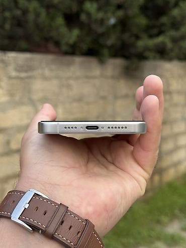 windows 10 pro: İPhone 15 pro max 250gb ideal e sim pil ömrüm 89% karopka adapter var — 6