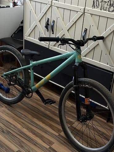 velesiped: GT La Bomba Dirt Jump velosipedi - Çərçivə: Alüminium, DJ (dirt jump) — 9