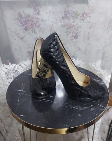 derihan ayakkabı: Tuflilər, Ölçü: 38, rəng - Qara, Yeni — 1