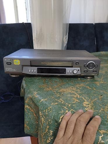 Maqnitofonlar: Sony VHS video maqnitofonu (VCR) - Model: Sony Video Cassette — 1