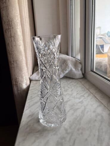 gul qabları: Bir vaza, Xrustal — 1