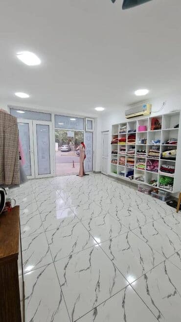 аренда торгового места в магазине: Qaraev metrosunun yaxınlığında yerləşən 60kv sahəsi olan təmirli — 4