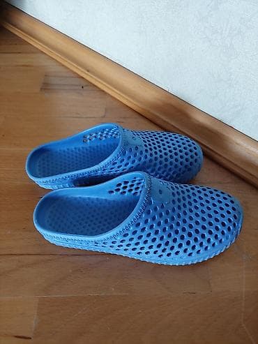 Uşaq dünyası: Şəpik yay uçun terlik,tapıçka 35 razmer.usaq ucun.turkiyeden alınıb az — 1