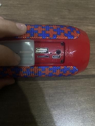 wifi repeater u13: Portativ Bluetooth kolonka - Silindrik dizayn, qırmızı–mavi naxışlı — 2