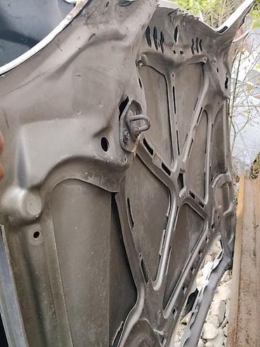 Məhsul: Avtomobil kapotu (metal) Təsvir: - Tam ölçülü metal kapot, ön — 2