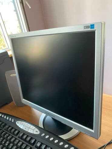 kampüterlər: Kompyuter. Monitorun modeli: Samsung 721N. Prosessor: Pentium (R)4- — 3