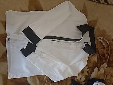 Ağ rəngli qadın köynəyi – qara detallar ilə - Rəng: ağ, yaxa, manjet