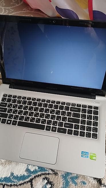 mini notebook computer: Grundig GNB 1550 B1 Series noutbuk.Zaryadka saxlayir 2 saat.Korpusda — 2