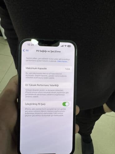 телефон fly e: Məhsul: Smartfon (qara rəng) Xüsusiyyətlər və dizayn: - Düz kənarlı — 7