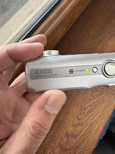 Fotokameralar: Sony Cyber-shot DSC-S40 reqemsal fotoaparat tam islekdir zerre qederde — 4