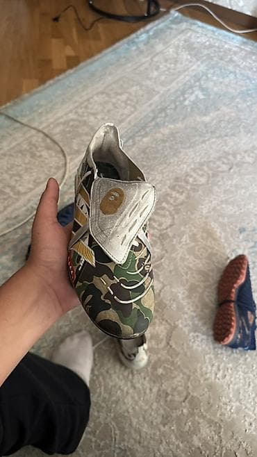 krosovkalar: Məhsul: Adidas x A BATHING APE (BAPE) kramponları – kamuflyaj dizayn — 2