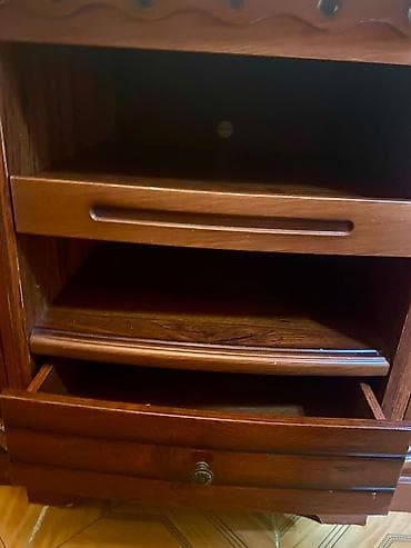 pol ucun dik: Düz TV altlığı, Polkalı, Taxtalı — 2