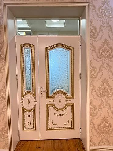 qapi otag: Razılaşma yolu ilə İkiyarpaq daxili qapı – klassik barokko üslubunda — 3