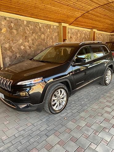 Jeep Cherokee: 2.4 l | 2015 il 102000 km Ofrouder/SUV lalafo.az -da Jeep Cherokee: 2.4 l | 2015 il 102000 km Ofrouder/SUV