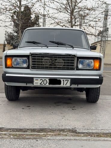 VAZ 2107 sedan Texniki xüsusiyyətlər: - Ban: sedan, ağ rəng -