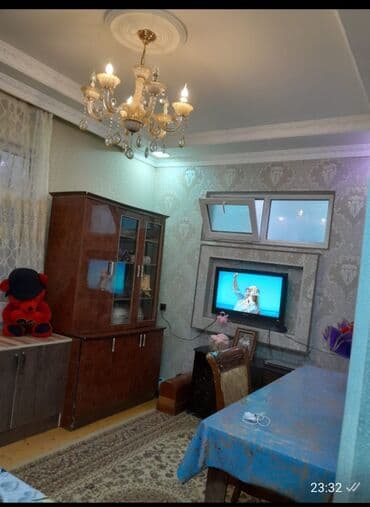 xacmazda satılan evlər: Ceyranbatan həyət evi satilir.3otaq sənədli ve təmirli — 34