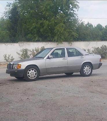 ceska mercedes: Salam.Mercedes-Benz 190 (W201) sedan,mexanika 1991 ci il.Mator karopka — 3