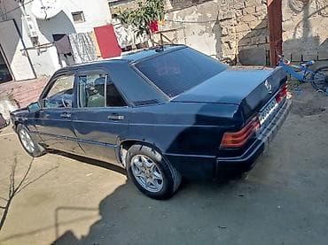 volkswagen 4: Mercedes-Benz 190 (W201) sedan - Kuzov: 4 qapılı sedan, tünd mavi — 3