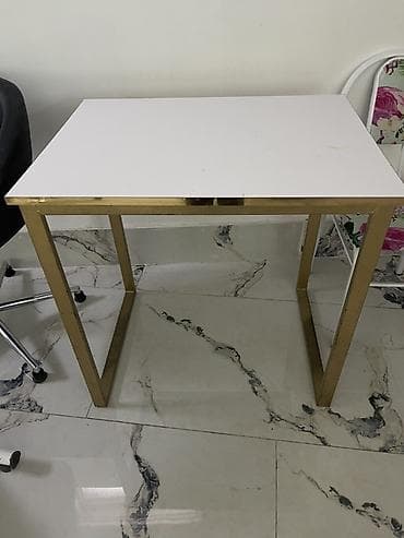 stolüstü kompyuter: Açılmayan, Kvadrat masa — 1