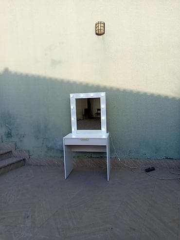 işlənmiş oturacaqlar: Yeni, Açılan, Laminat, Dördbucaq masa — 8