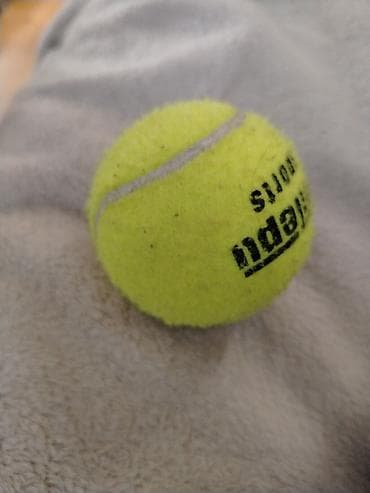 Tenis topu - Rəng: parlaq neon-sarı, yüksək görünürlük üçün - — 1