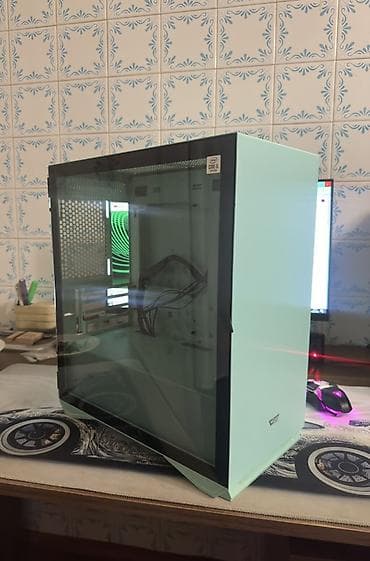 Cox az ve seliqeli istifade olunub Mint rəngdə ATX/Micro-ATX