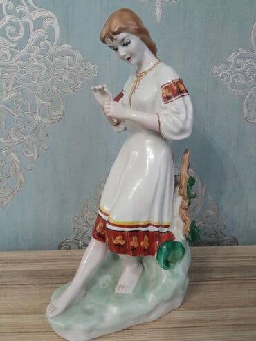 3 qız sekilleri profil üçün: Fiqur — 2