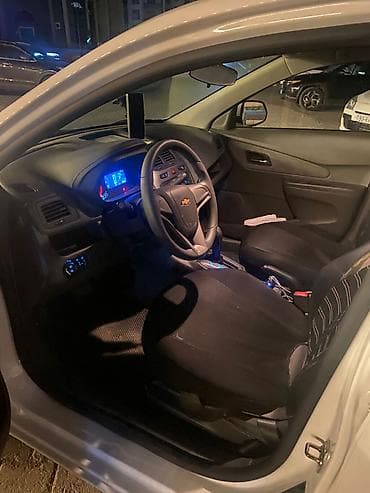 kilid: Chevrolet Cobalt: 1.5 l | 2024 il 30867 km Sedan — 8