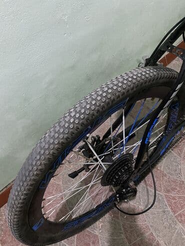 гибкий камень в баку: Satlir 100 manata — 2