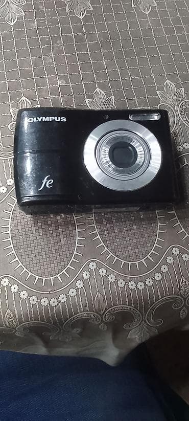 korpuslar: Olympus FE seriyalı kompakt rəqəmsal fotoaparat - 2.5" (təxmini) — 2