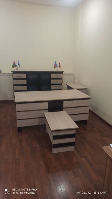 rattan mebel baku: Ofis mebel dəsti - Komplekt: rəisin masa və tumbası, köməkçi yan — 1