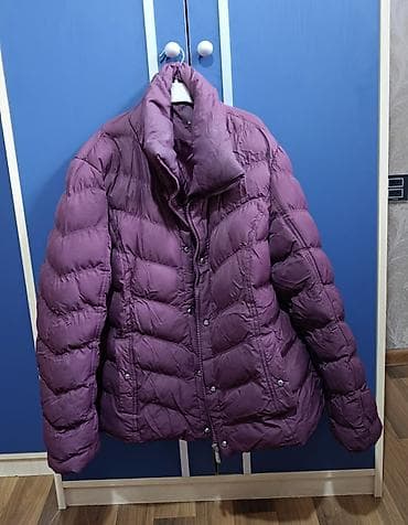 Qadınlar üçün bənövşəyi rəngdə qış gödəkçəsi. Əla vəziyyətdədir söküyü