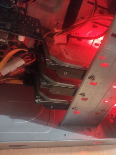 soyuducu köhnə: Masaüstü kompüter sistemi – klassik ATX korpus Ana plata yanıb, başqa — 4