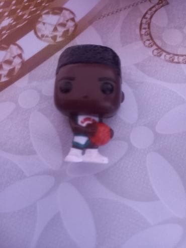 баскетбольный мяч: Basketbolçu fiquru – kolleksiya tipli vinil oyuncağı - Material — 1