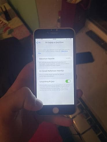 2ci el soyducu: IPhone 8, 64 GB, Qızılı, Simsiz şarj — 1