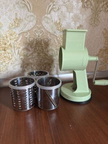 Sırğalar: Bu tərəvəz rəndəsi tərəvəzləri asanlıqla rəndələmək üçün nəzərdə — 2