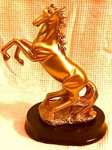 Продается необычная, оригинальная статуэтка Лошади. Абсолютно новая в — 2