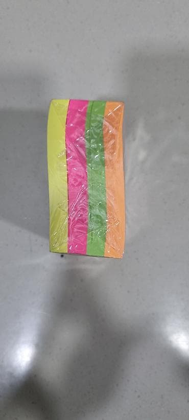 Giymeti 1.60manat - Format: 75 x 75 mm kvadrat yapışqan vərəqlər -