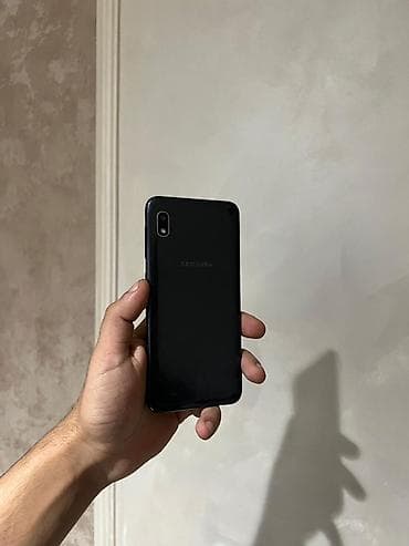 telefon samsung a23: Samsung Galaxy A10, rəng - Qara, Barmaq izi, Face ID — 5