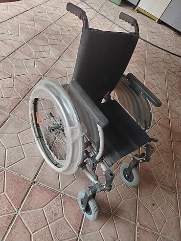 əlil arabası satılır: Mexaniki əlil arabası - Korpus: yüngül metal karkas, möhkəm — 1